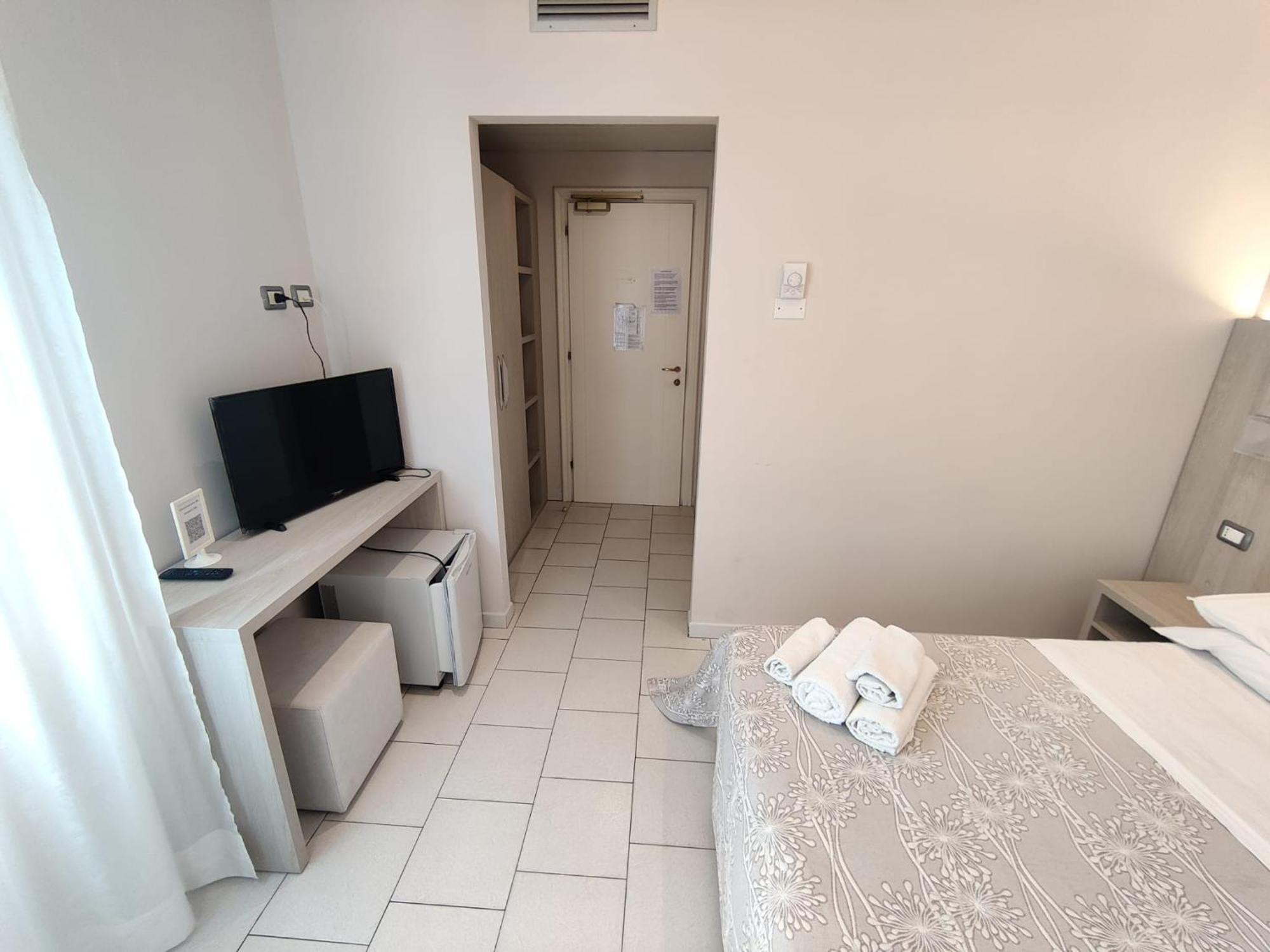 Hotel Stefan Room & Breakfast Гатео а Маре Екстериор снимка