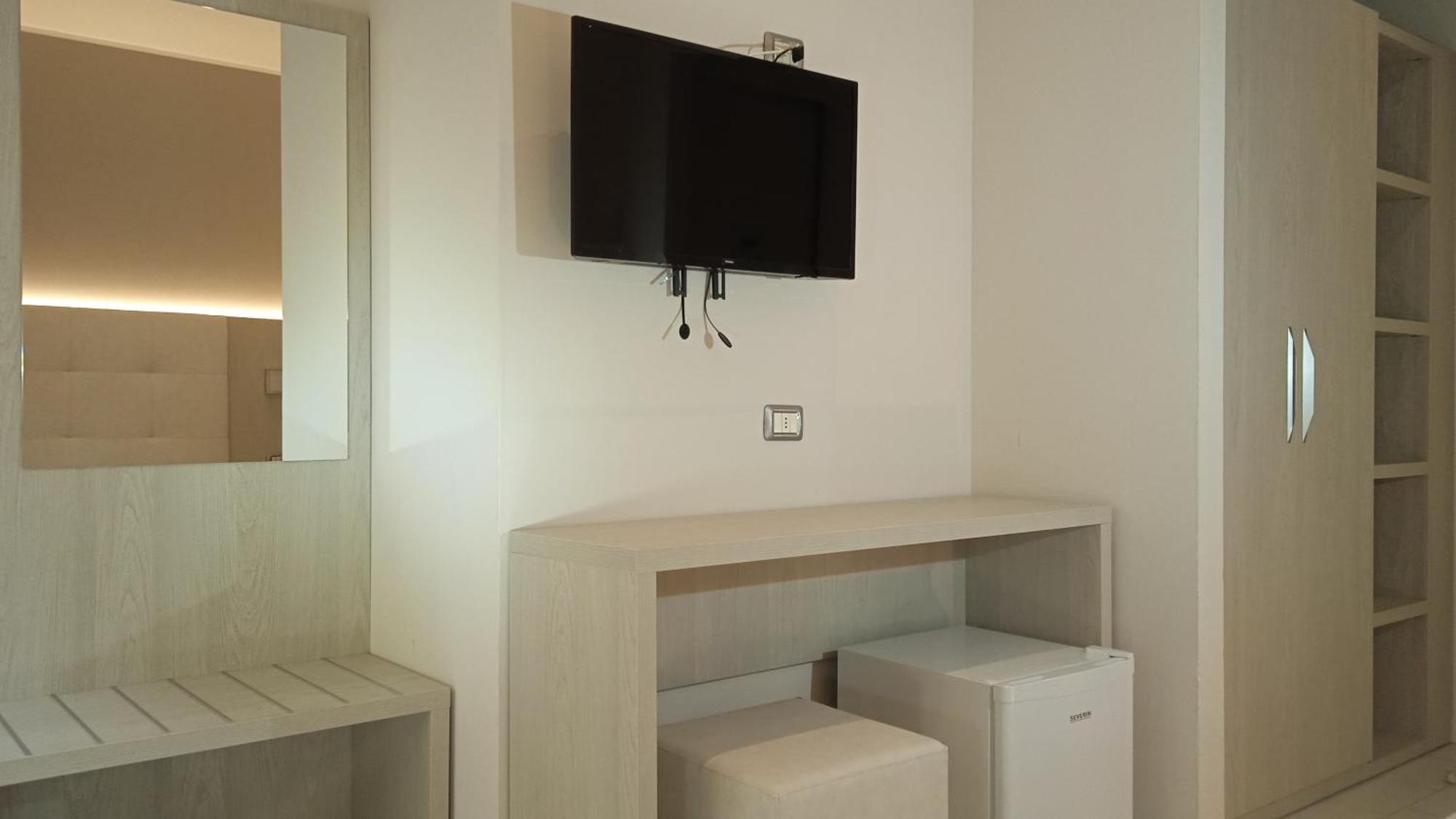Hotel Stefan Room & Breakfast Гатео а Маре Екстериор снимка