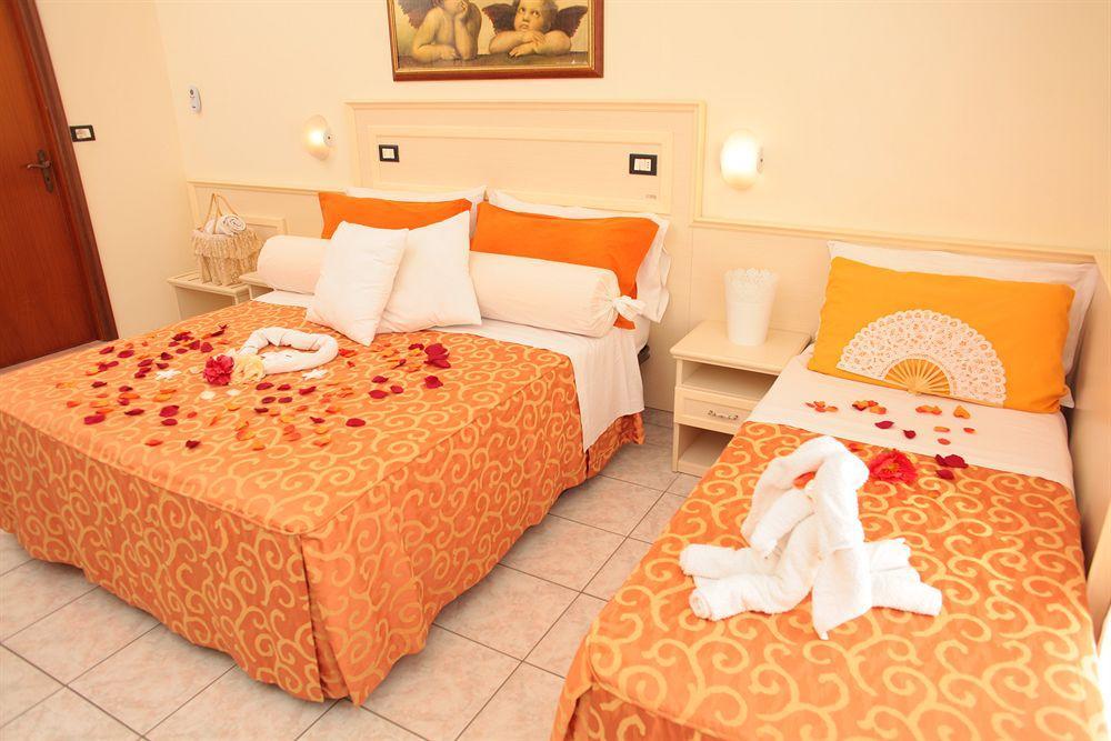 Hotel Stefan Room & Breakfast Гатео а Маре Екстериор снимка