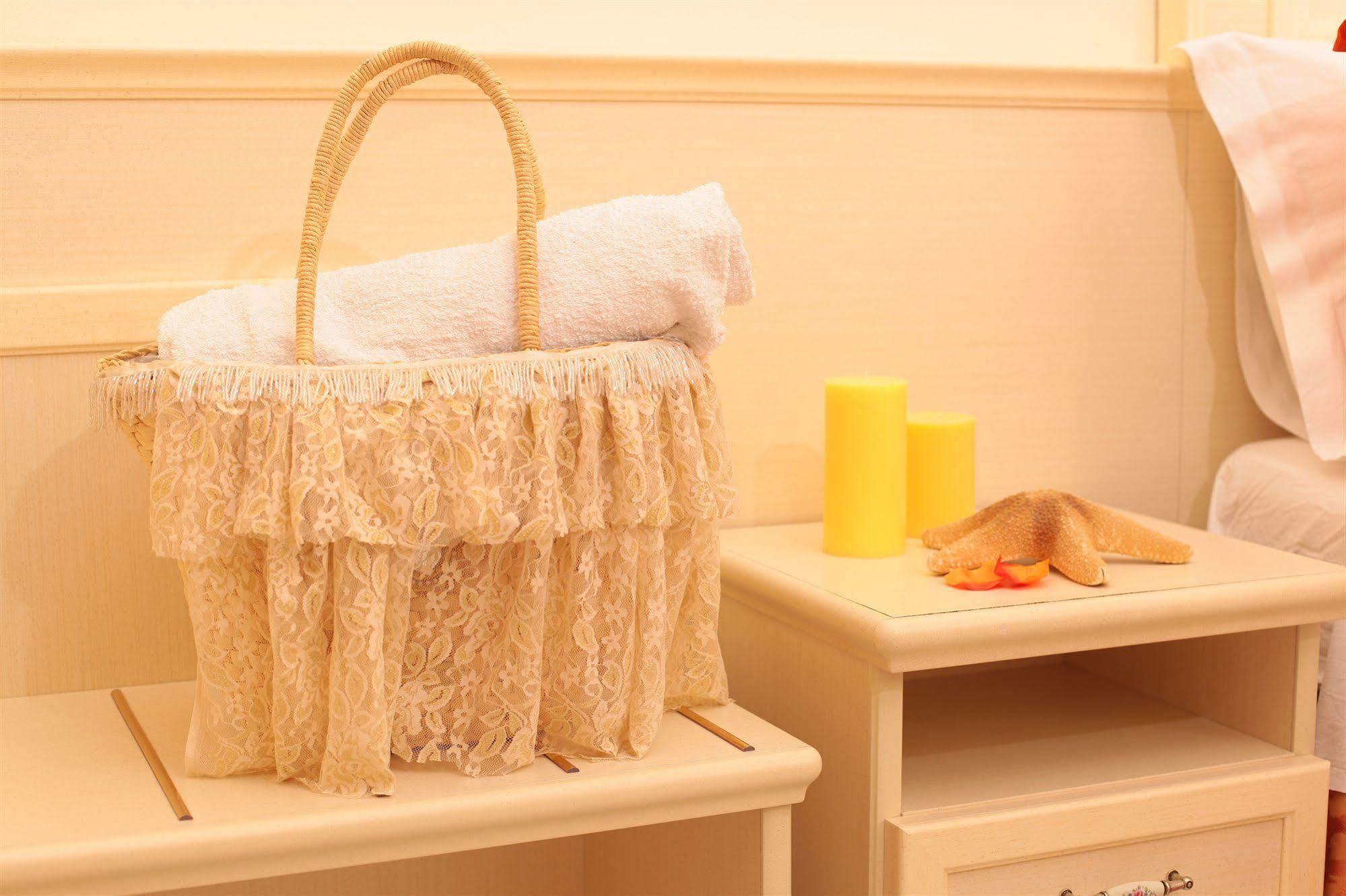 Hotel Stefan Room & Breakfast Гатео а Маре Екстериор снимка